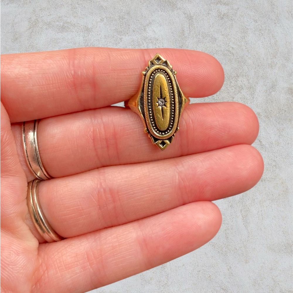 Vintage 70’s Avon Kensington Ring